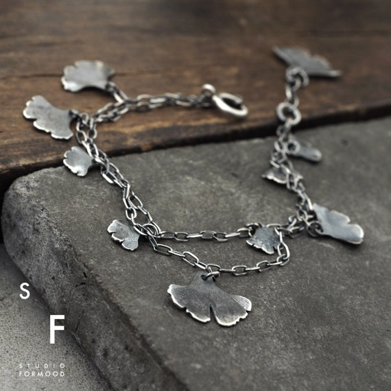greenFORM - oxidized sterling silver ginkgo biloba leaf   -  bracelet