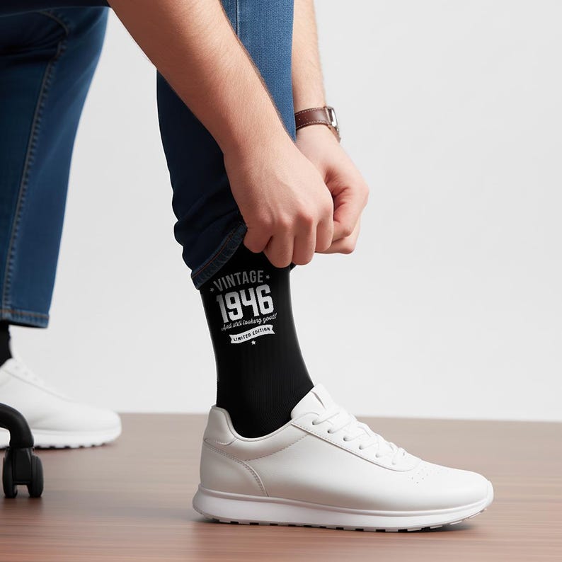 80. Geburtstag Geschenk Socken für Männer Geschenk Andenken Party Prop Ehemann Papa Freund 80 Jahre alt Achtzig Idee Him UK 6 bis 11 - USA 7 bis 12 Bild 2