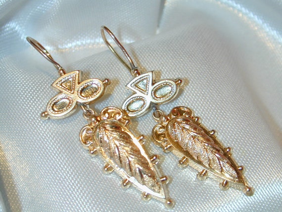 Vintage Early Victorian Rose Gold Dangling Earrin… - image 1