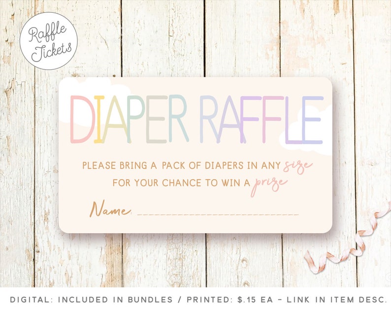 Op de afbeelding: Een roze en witte luier-loterijkaart met regenboogtekst die "DIAPER RAFFLE" luidt. De kaart zegt "Breng een pak luiers in elke maat mee voor uw kans om een prijs te winnen". Er is een regel voor een naam.