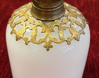 Antique French White Opaline Paris Grand Tour souvenir Perfume/Scent Flacon Bottle by Palais Royale, 1855-1880