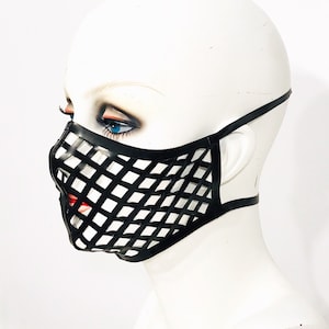 Latex Rhombilicious Muzzle Mask