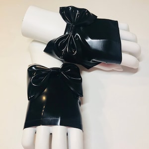 Latex Short Gloves