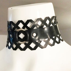 Latex Rhombilicious O-ring Collar
