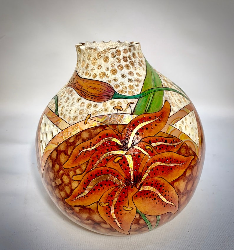 Small Carved Lily Gourd Vessel