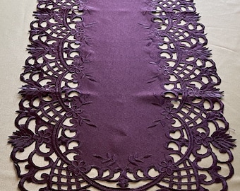 Deep Purple Floral Embroidery short Oval Table Runner Cutwork scalloped edge  kitchen Dining Purple Base Cloth trellis fretwork