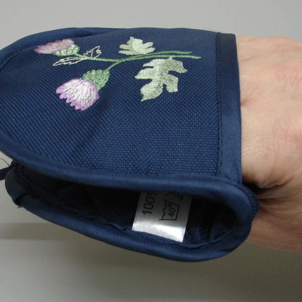One Pair Scottish Thistle Embroidered Finger Mitts Oven Gloves Microwave Kitchen Dining Navy Quilted Padded