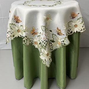 Orange Brun Grön Elfenbensvit Fjärilsbroderi Fyrkantig Bordsduk med vågig kant, utskärning, kök, matsal, Elfenbensvit bottenduk