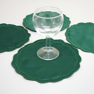 4er Pack 20cm 8 &quot;runder dunkelwaldgrüner Ausgebogter Rand Weihnachtsdeckchen Platzsets Küche Esszimmer Sideboard P20F