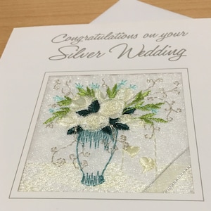 Bestickte Silber Hochzeit Jubiläumskarte Handarbeit 25 Jahre Feier Twenty Five Ekard UK Made 25th Embroidery