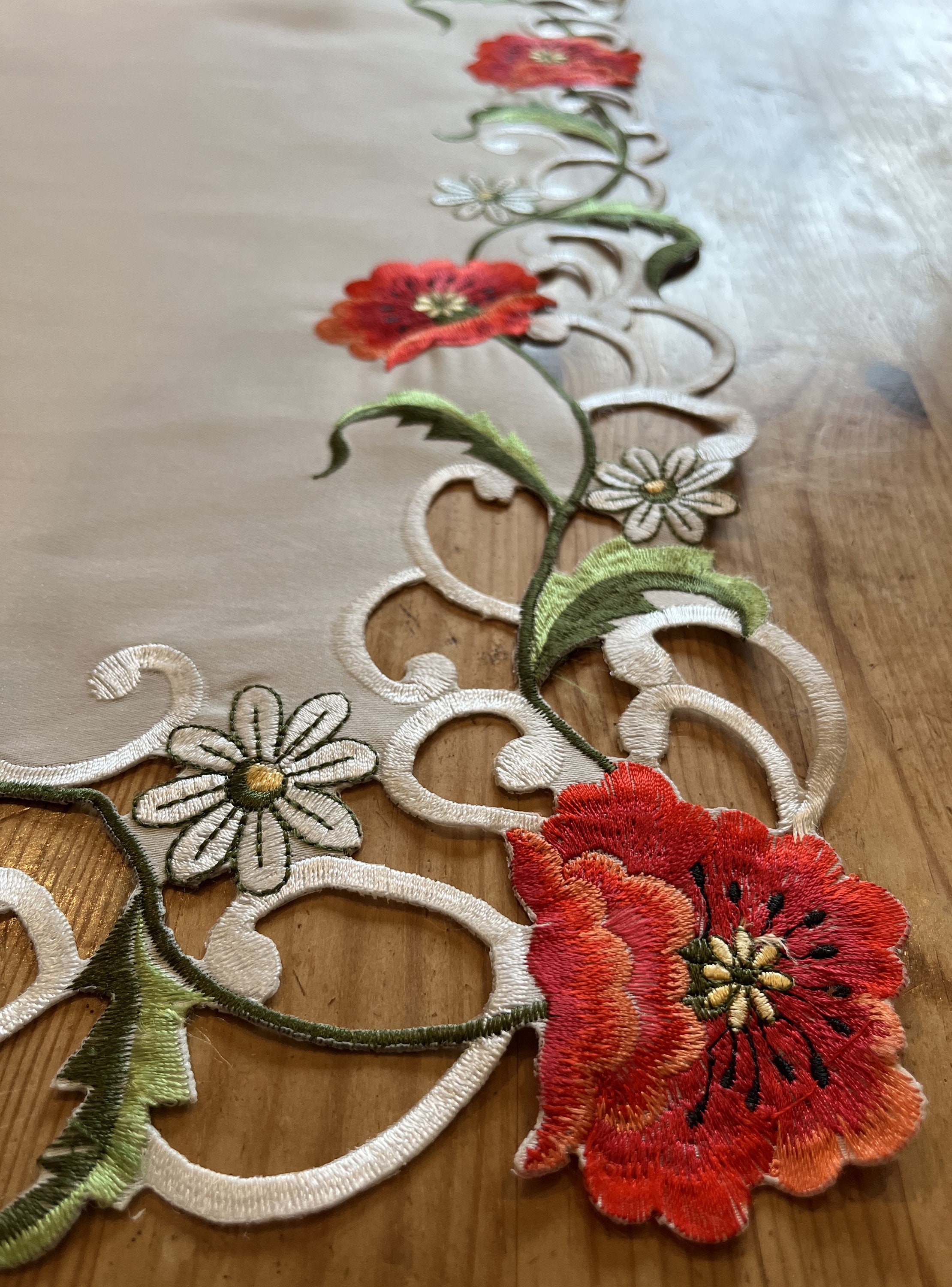 Red Poppy Embroidery Oblong Table Runner Green Lilac Floral