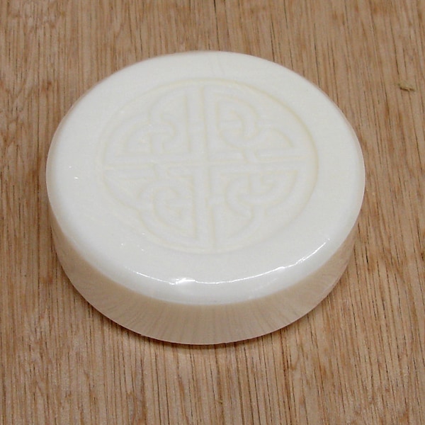 100g Scottish Scots Irish Ireland Welsh Celtic Knot Embossed Soap White