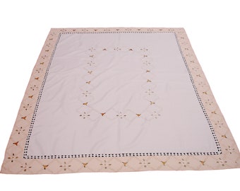 Mantel navideño grande de alta calidad con bordado en verde, dorado, blanco y beige, con diseño de enrejado y decoración calada X201