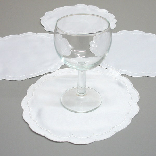 Pack of 4 20cm  8" Round White Scalloped  Edge Doilies Place Mats Kitchen Dining Sideboard P20W