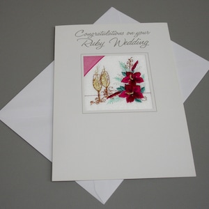 Gestickte Hochzeitskarte Rubin Handmade vierzigjähriges Jubiläum Ekard UK Made Embroidery Burgundy 40 Feier Glückwünsche