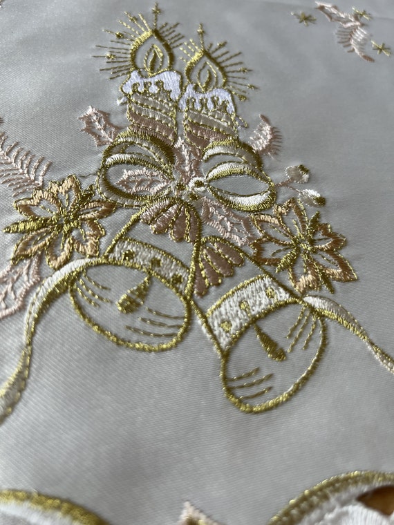 クリームゴールドベージュキャンドルクリスマスオーバル刺繍スカラップ
