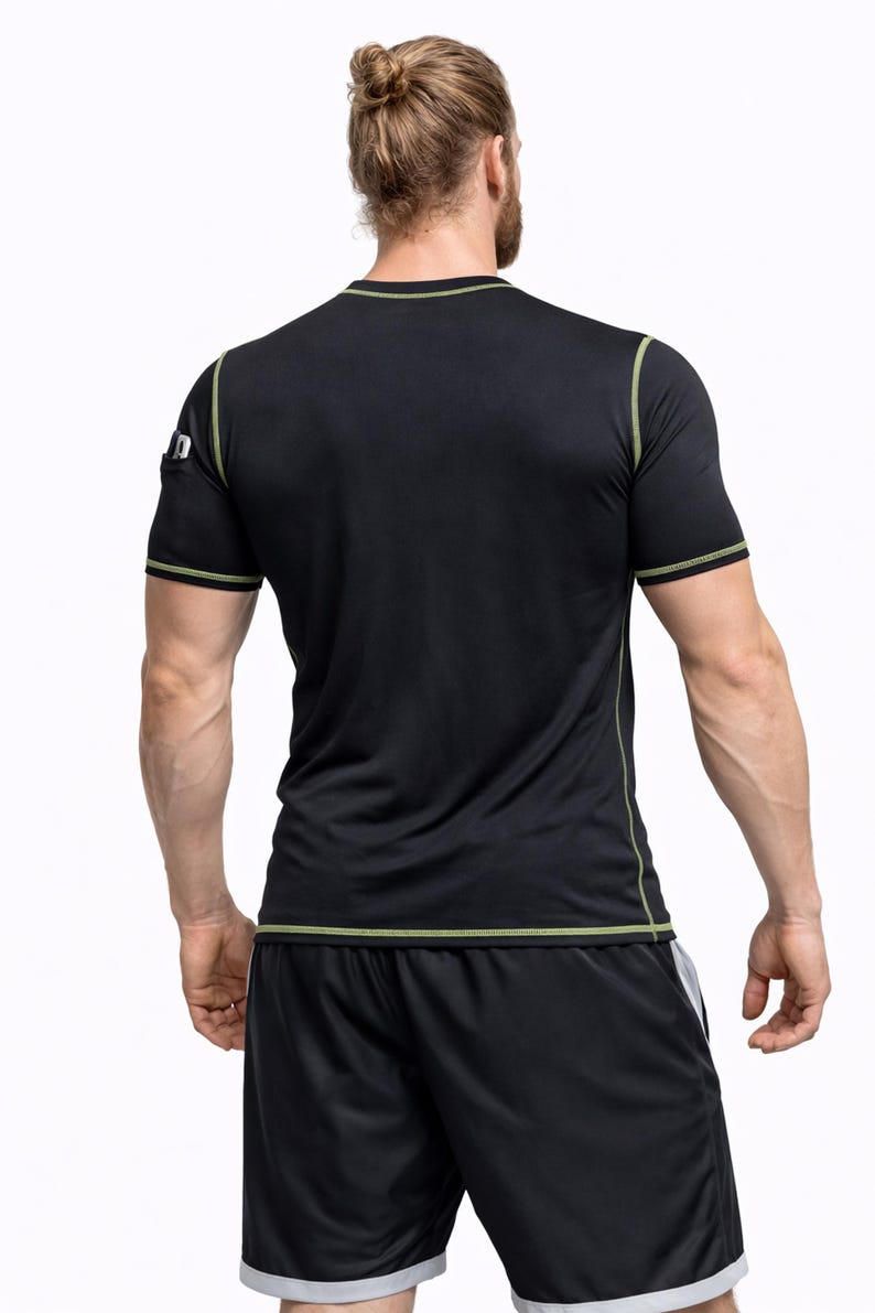 Men Bamboo Workout T-shirt With Phone Pocket – Slim Fit Gym Fitness ...