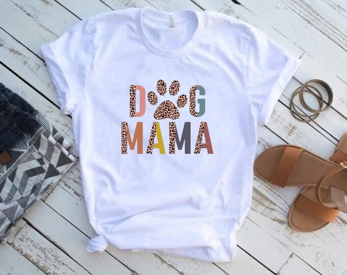 Dog Mom, Leopard Print Graphic T-Shirt