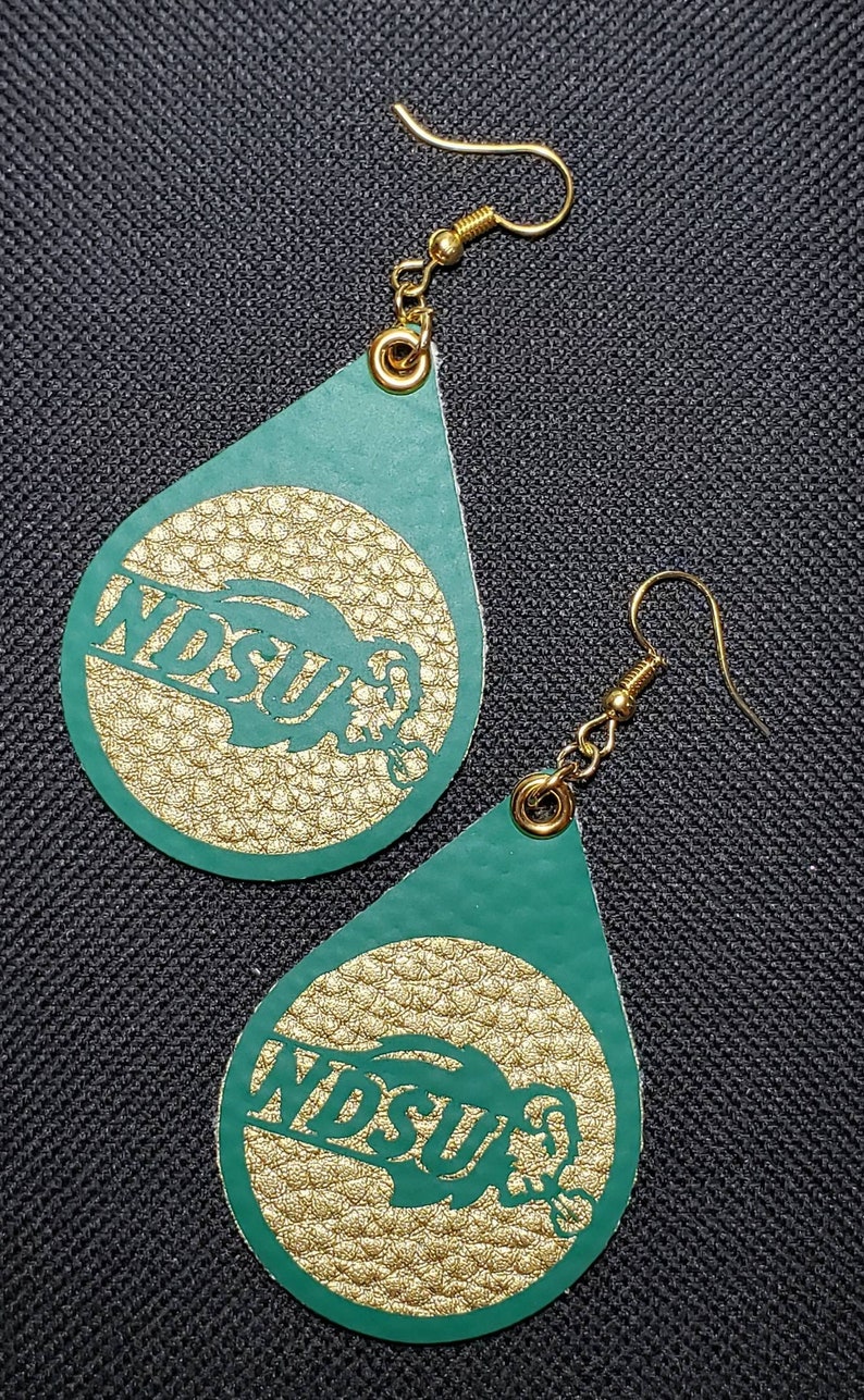Pendientes de cuero personalizados con diseño de balón de fútbol, pendientes con la mascota del equipo. imagen 8