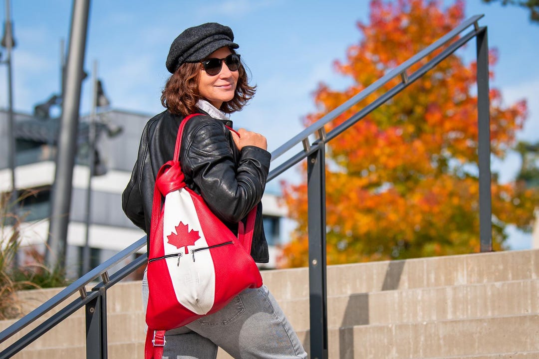 lululemon canvas bag Daily Multi-Pocket Tote 20L Couleur:black style: mens accessories adidas Stadium 4 Backpack Plenty of pockets and