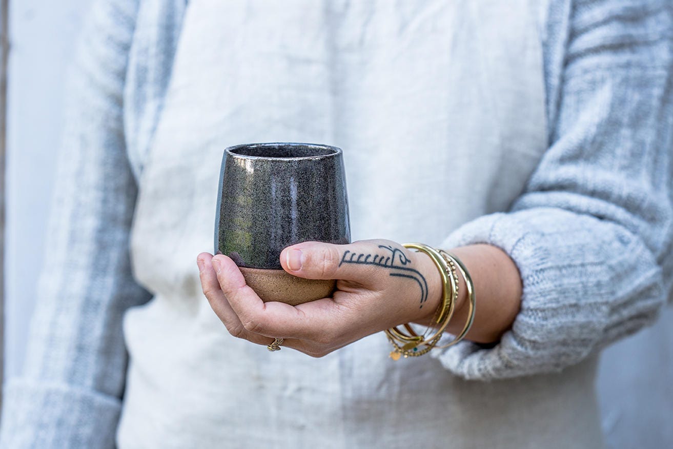 Tasse en Poterie Noire, Tasse à Café Céramique, Tasses Rustique, Céramique Faite La Main, Cadeau Pot