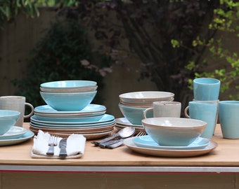 Mix en Match servies voor 6 personen, aardewerk handgemaakt servies, pasgetrouwde geschenken, 6 couverts, blauw en wit serviesgoed