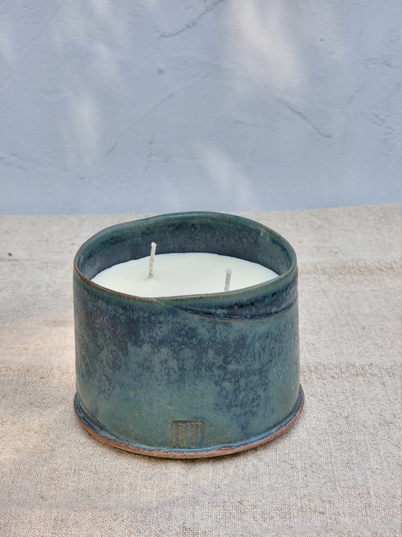 Rustic Hand Poured Ceramic Scented Candle, Aromatherapy Ceramic Candle Blue Green