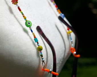 Glass Menagerie - Model 110 Glasses and Mask chain necklace