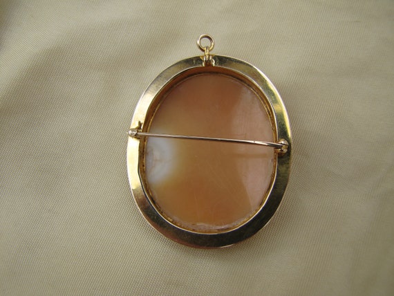 Antique 10k gold and cameo brooch pendant - image 2