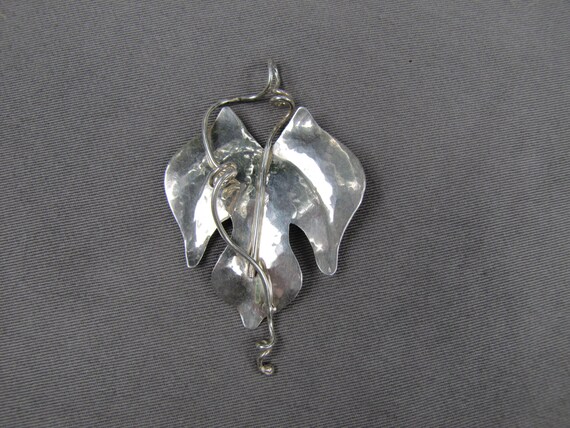 Vintage tropical vine leaf brooch pendant