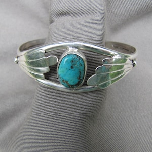 Vintage Navajo turquoise sterling silver cuff bracelet