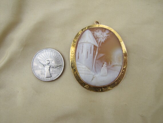 Antique 10k gold and cameo brooch pendant - image 3