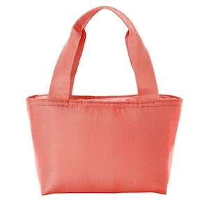 Puede incluir: Una bolsa de mano de color coral con dos asas de tela. La bolsa est&aacute; hecha de un material suave y liso.