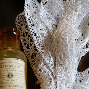 Adorno de encaje francés antiguo raro, exquisito encaje de lino blanco hecho a mano, romántico y delicado, nuevo y perfecto, lencería de boda, estilo shabby chic.