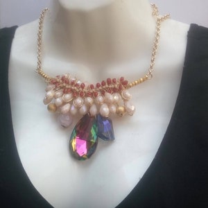 Collar babero con cristal