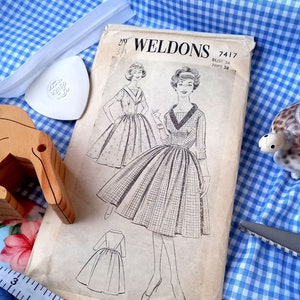 Rare vintage 1960s full skirt dress with wide V collar sewing pattern - Weldons 7417 - size 34&quot; bust, 27&quot; waist, 38&quot; hip - around 1962