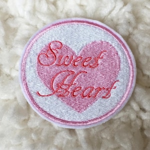 IRON ON PATCH - Sweet Heart circle valentines romance heart