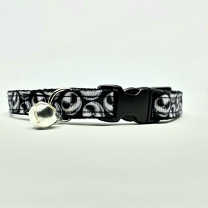 Skellington cat collar, Cat collar with bell, Quick release safety buckle