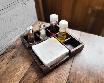 Napkin holder. Salt and pepper shakers. Wooden napkin holder.