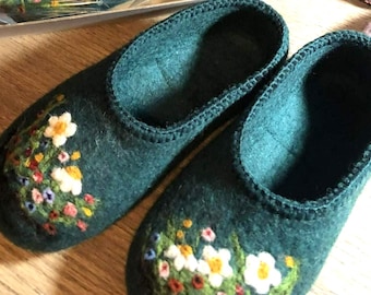 Handmade Wool Felt Slippers: Women's Warm Indoor Shoes with Leather Sole