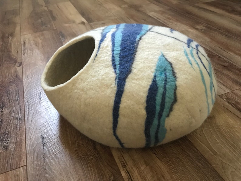 Pet lover gift/Wool cat house /Blue marble felted cat bed/Eco friendly woo/l Natural undyed wool/Pet house /Eco wool/Handcrafted cat bed/ image 3