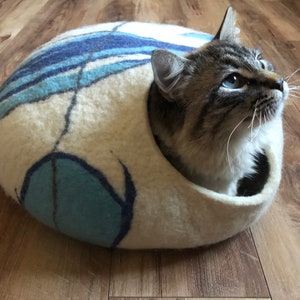 Pet lover gift/Wool cat house /Blue marble felted cat bed/Eco friendly woo/l Natural undyed wool/Pet house /Eco wool/Handcrafted cat bed/ image 2