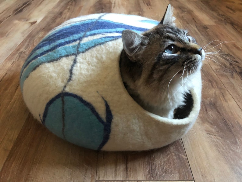 Pet lover gift/Wool cat house /Blue marble felted cat bed/Eco friendly woo/l Natural undyed wool/Pet house /Eco wool/Handcrafted cat bed/ image 2