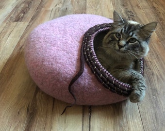 Cat furniture /Gift Pets/ Pink Felted Cat Bed/ Kitty house/ Cat Cave/ Pet House/ Eco Friendly Wool/ Felted cat bed