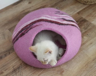Cat cave/ Cat furniture/ Eco friendly wool/Handcrafted cat bed/ Natural wool/ Pet house/ Pet lover gift/ Felting pet house/ Мodern cat bed