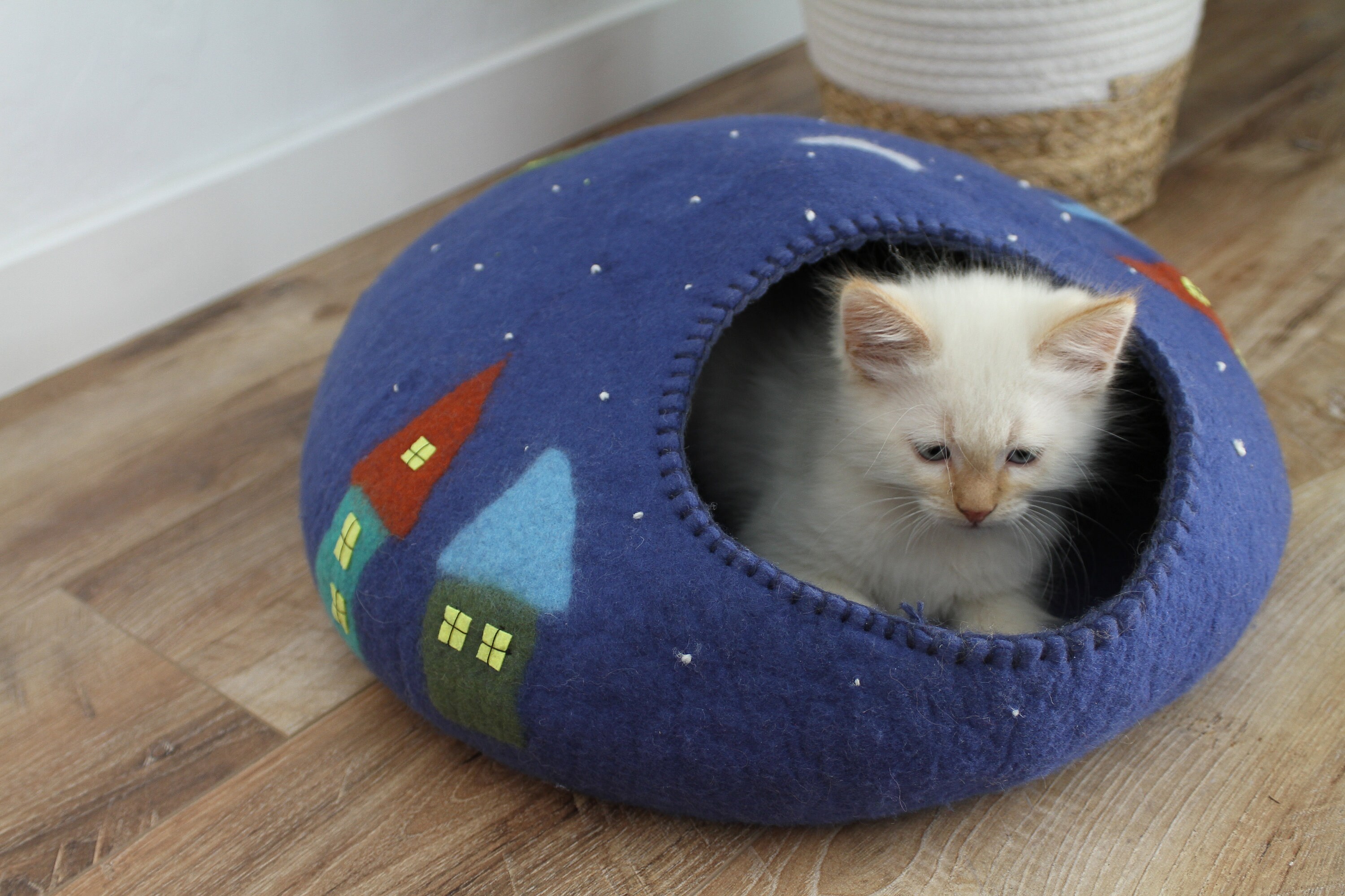 Pet Lover Gift/ Wool Cat House/ Eco Wool/ Gift Idea/ Dark Etsy