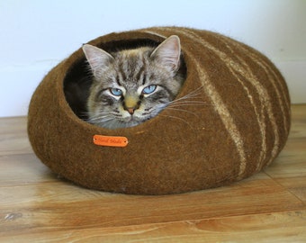 Felted cat bed/ Pet lover gift/ Cat furniture/ Pet house/ Gift idea/ Natural wool/ Natural UNDYED WOOL/ Eco friendly wool /Felted cat house