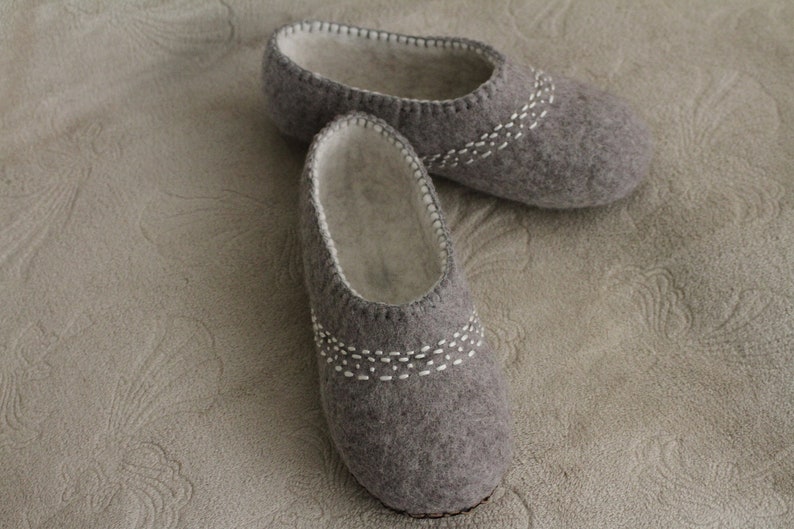 Natural undyed wool. Indoor slippers. Handcrafted women slippers. Gift idea. Eco friendly wool. Decorative slippers for home. Leather sole. image 3