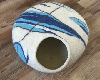 Pet lover gift/Wool cat house /Blue marble felted cat bed/Eco friendly woo/l Natural undyed wool/Pet house /Eco wool/Handcrafted cat bed/