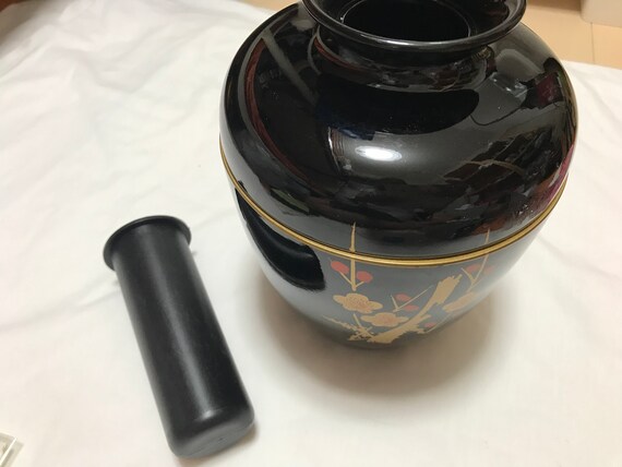 Japanese Vintage Lacquer Sakura Vase - image 5